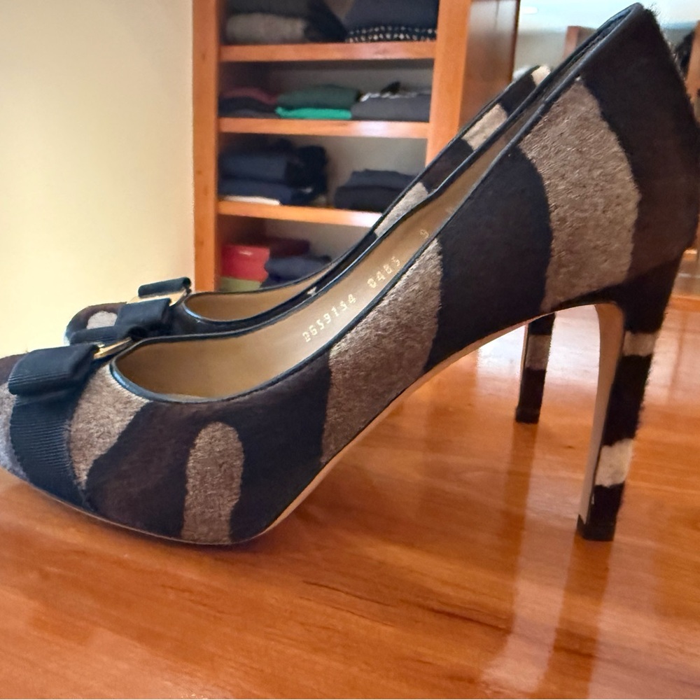 Stylish Black and Tan Women's Heels